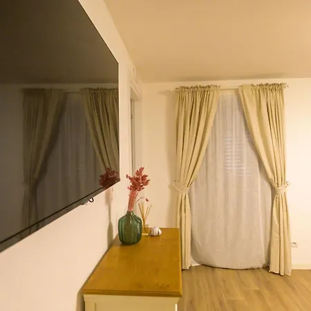Apartment Sweet House